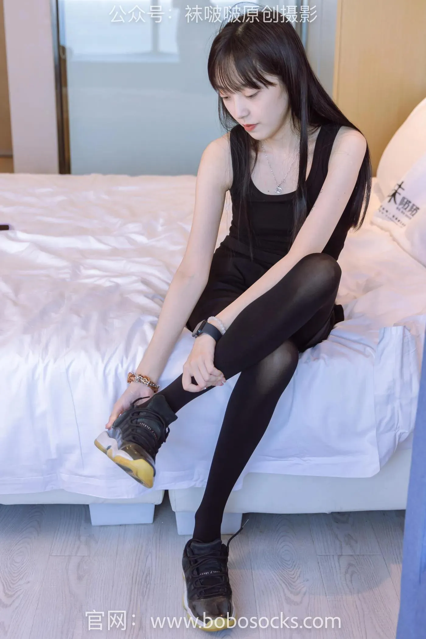 [BoBoSocks袜啵啵]NO.130 稚予-两双穿脏篮球鞋、厚黑丝 [145P]插图9